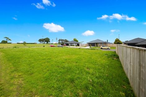 Photo of property in 18 Booker Drive, Tuakau, 2121