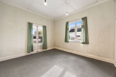 Photo of property in 46 Titirangi Road, New Lynn, Auckland, 0600