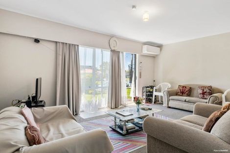 Photo of property in 2/55 Gray Avenue, Mangere East, Auckland, 2024