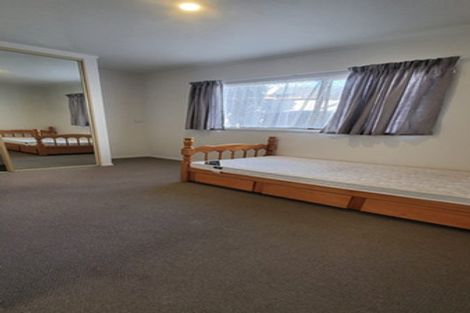 Photo of property in 15 Hedge Row, Sunnyhills, Auckland, 2010