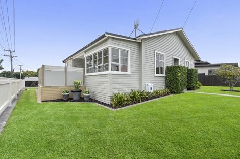 Photo of property in 1 Rainsford Street, Moturoa, New Plymouth, 4310