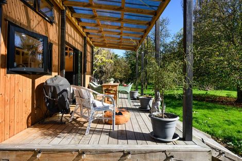 Photo of property in 914 Napier Road, Whakarongo, Palmerston North, 4470