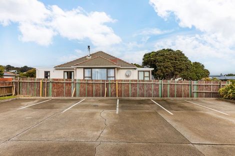 Photo of property in 1 Mana Avenue, Titahi Bay, Porirua, 5022