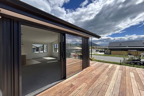 Photo of property in 47 Forage Road, Jacks Point, 9371