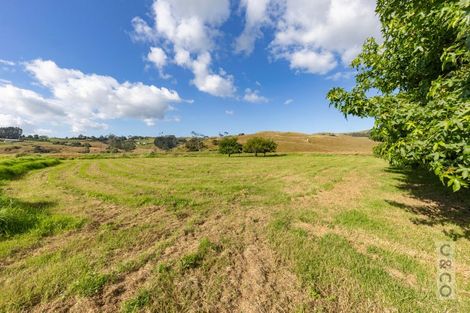 Photo of property in 76 Awaroa Road, Helensville, 0800