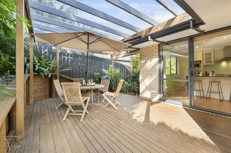 Photo of property in 21a Cliff Road, Torbay, Auckland, 0630