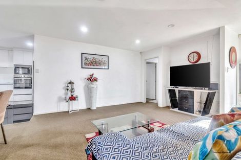 Photo of property in 12 Masters Place, Favona, Auckland, 2024