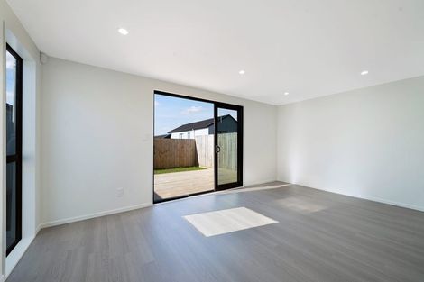 Photo of property in 52 Horokaka Street, Massey, 0614