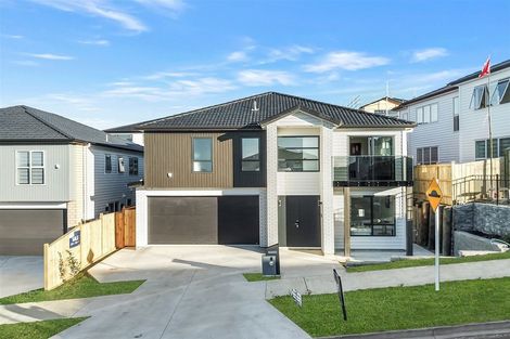 Photo of property in 8 Aklander Rise, Flat Bush, Auckland, 2019