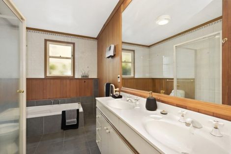 Photo of property in 205 Miromiro Road, Normandale, Lower Hutt, 5010