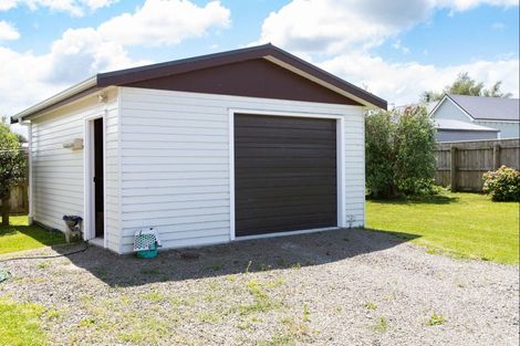 Photo of property in 20 Ross Street, Woodville, 4920