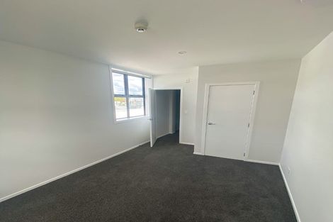Photo of property in 2/2a Gibbons Street, Upper Hutt, 5018