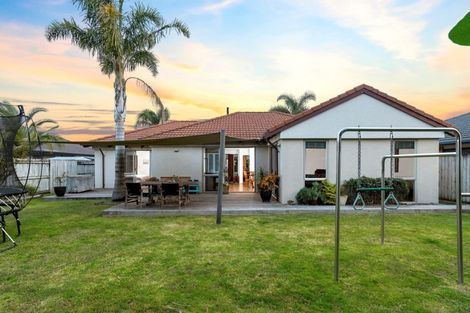 Photo of property in 6 Ohope Place, Papamoa Beach, Papamoa, 3118