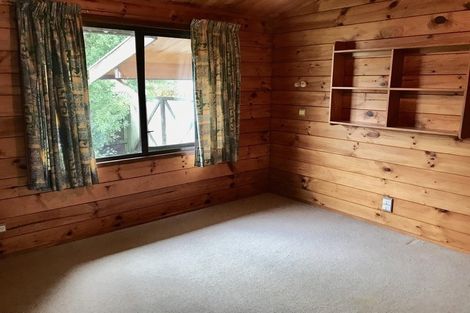 Photo of property in 63 Gemstone Drive, Birchville, Upper Hutt, 5018