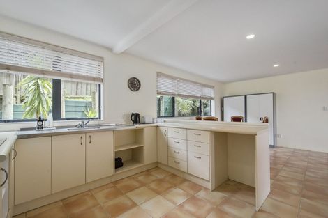 Photo of property in 16 San Lorenzo Rise, Henderson, Auckland, 0612