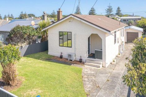 Photo of property in 13 Karaka Street, Castlecliff, Whanganui, 4501