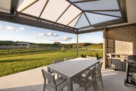 Photo of property in 10 Betty May Drive, Pyes Pa, Tauranga, 3173