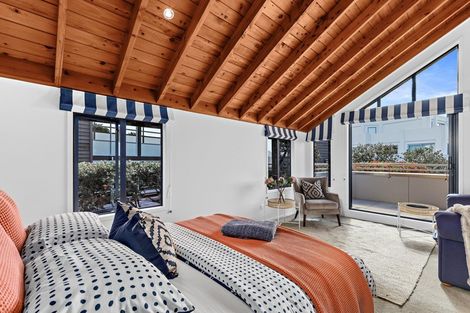 Photo of property in 1 Lagoon Way, Omaha, 0986