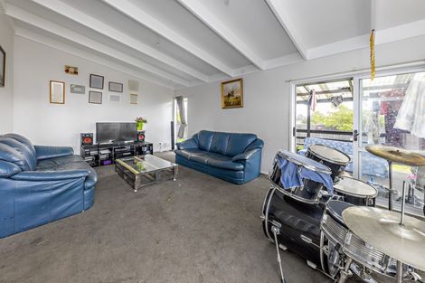 Photo of property in 12 Pesaro Place, Clover Park, Auckland, 2023