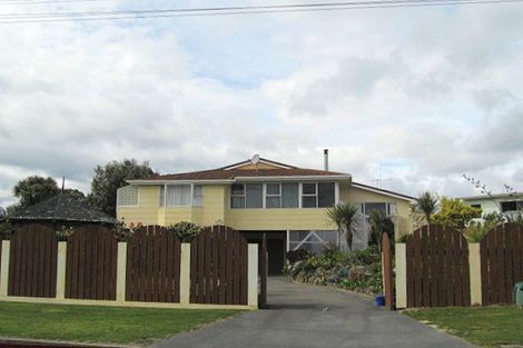 Photo of property in 14 Manga-pirau Street, Waikawa Beach, Manakau, 5573