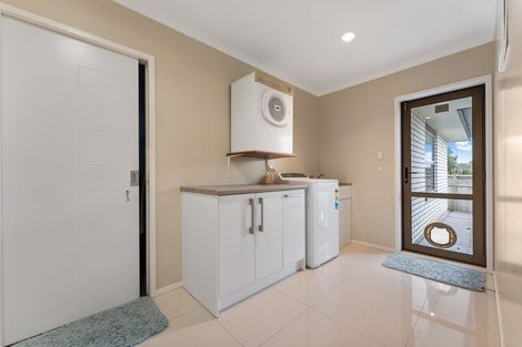 Photo of property in 149b Heta Road, Highlands Park, New Plymouth, 4312