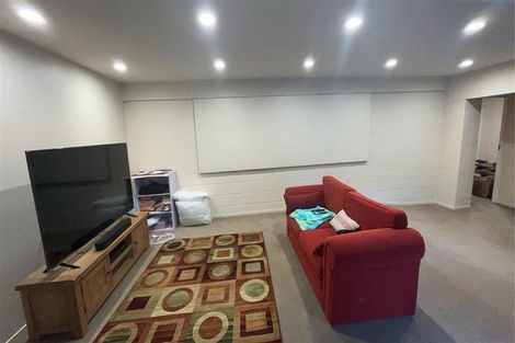 Photo of property in 9 Quibray Place, Botany Downs, Auckland, 2010