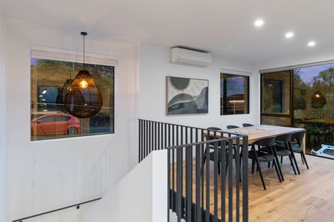 Photo of property in 32 Seacliffe Road, Hillsborough, Auckland, 1042