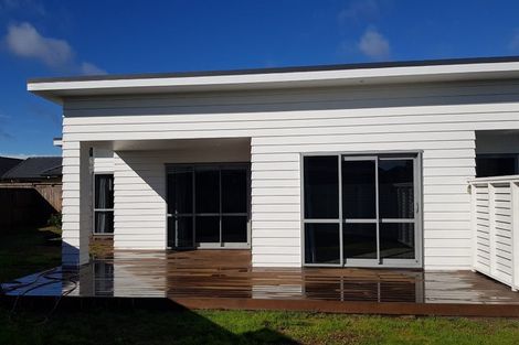 Photo of property in 15 Cupples Street, Papamoa Beach, Papamoa, 3118