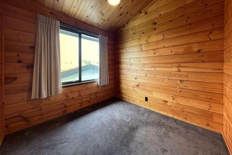 Photo of property in 25 Oratia Street, Waikanae Beach, Waikanae, 5036