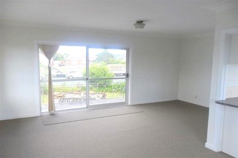 Photo of property in 300 Te Atatu Road, Te Atatu South, Auckland, 0610