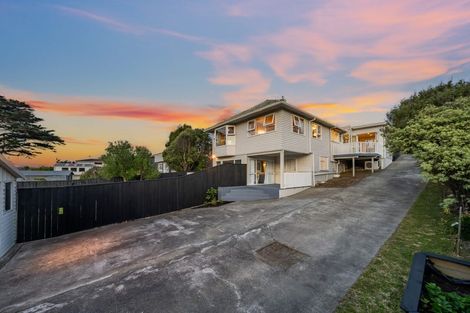 Photo of property in 42 Taylor Terrace, Tawa, Wellington, 5028