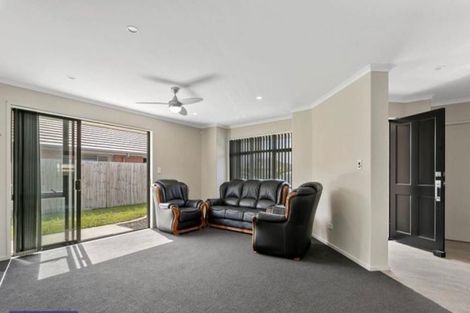 Photo of property in 11 Leet Crescent, Papamoa Beach, Papamoa, 3118