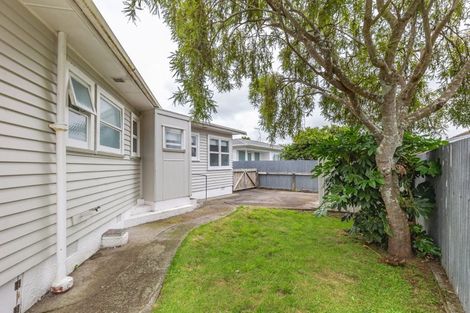 Photo of property in 3 Huia Place, Levin, 5510