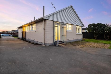 Photo of property in 102 Carisbrooke Street, Aranui, Christchurch, 8061