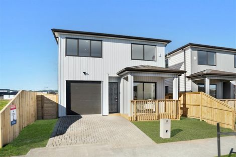 Photo of property in 19 Woven Place, Karaka, Papakura, 2113