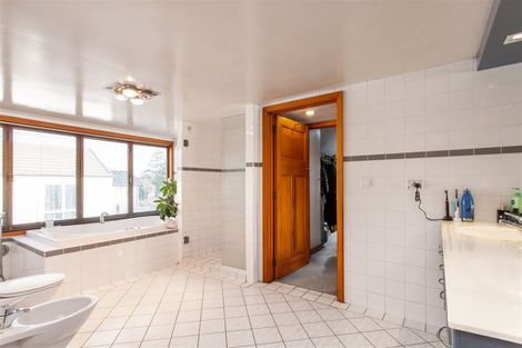 Photo of property in 8 Jacksons Road, Merivale, Christchurch, 8014