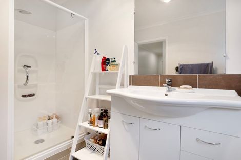 Photo of property in 38 Helvetia Road, Pukekohe, 2120