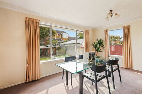 Photo of property in 8 Glenavon Place, Ilam, Christchurch, 8041