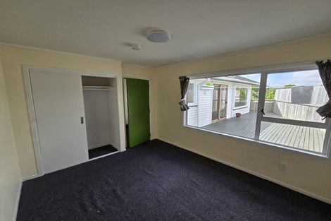 Photo of property in 21 Olivia Crescent, Tawa, Wellington, 5028