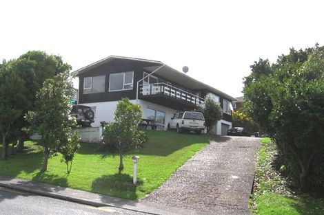 Photo of property in 9 Cyclarama Crescent, Massey, Auckland, 0614