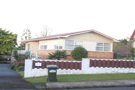 Photo of property in 34 Lynmore Drive, Hillpark, Auckland, 2102