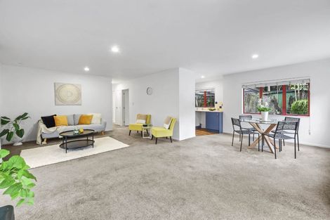 Photo of property in 15a Katrina Place, Massey, Auckland, 0614