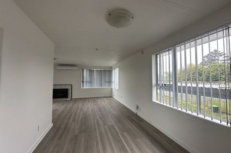 Photo of property in 8 Dennis Road, Papatoetoe, Auckland, 2025