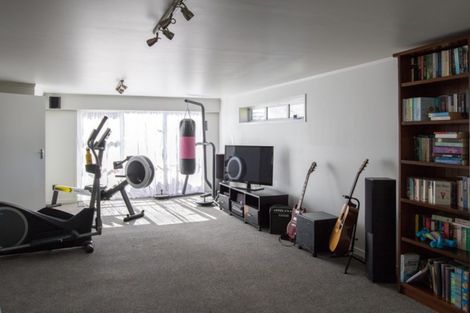 Photo of property in 37 Mason Street, New Lynn, Auckland, 0600