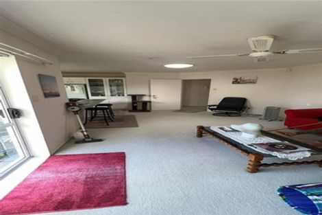 Photo of property in 123 Golfland Drive, Golflands, Auckland, 2013