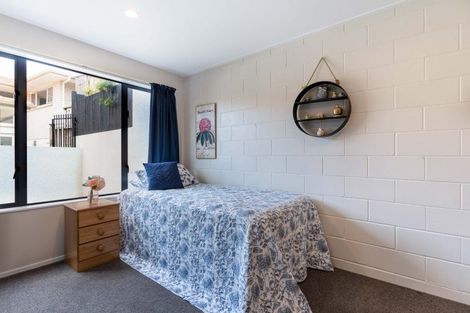 Photo of property in 11 Ruapehu Drive, Fitzherbert, Palmerston North, 4410