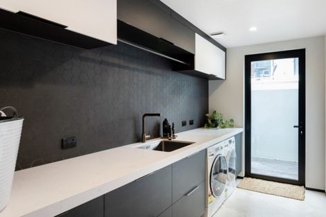 Photo of property in 193a Marine Parade, Mount Maunganui, 3116