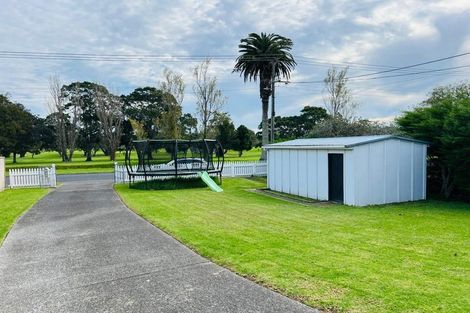 Photo of property in 32 Wairoa Road, Narrow Neck, Auckland, 0624