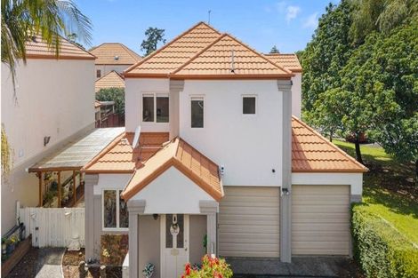 Photo of property in 1 Stolford Crescent, New Lynn, Auckland, 0600