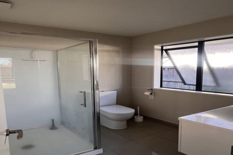 Photo of property in 72 Shillingford Boulevard, Rolleston, 7615